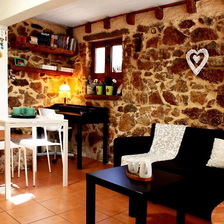 Sweet Stone Apartment In Imittos Athen Eksteriør bilde