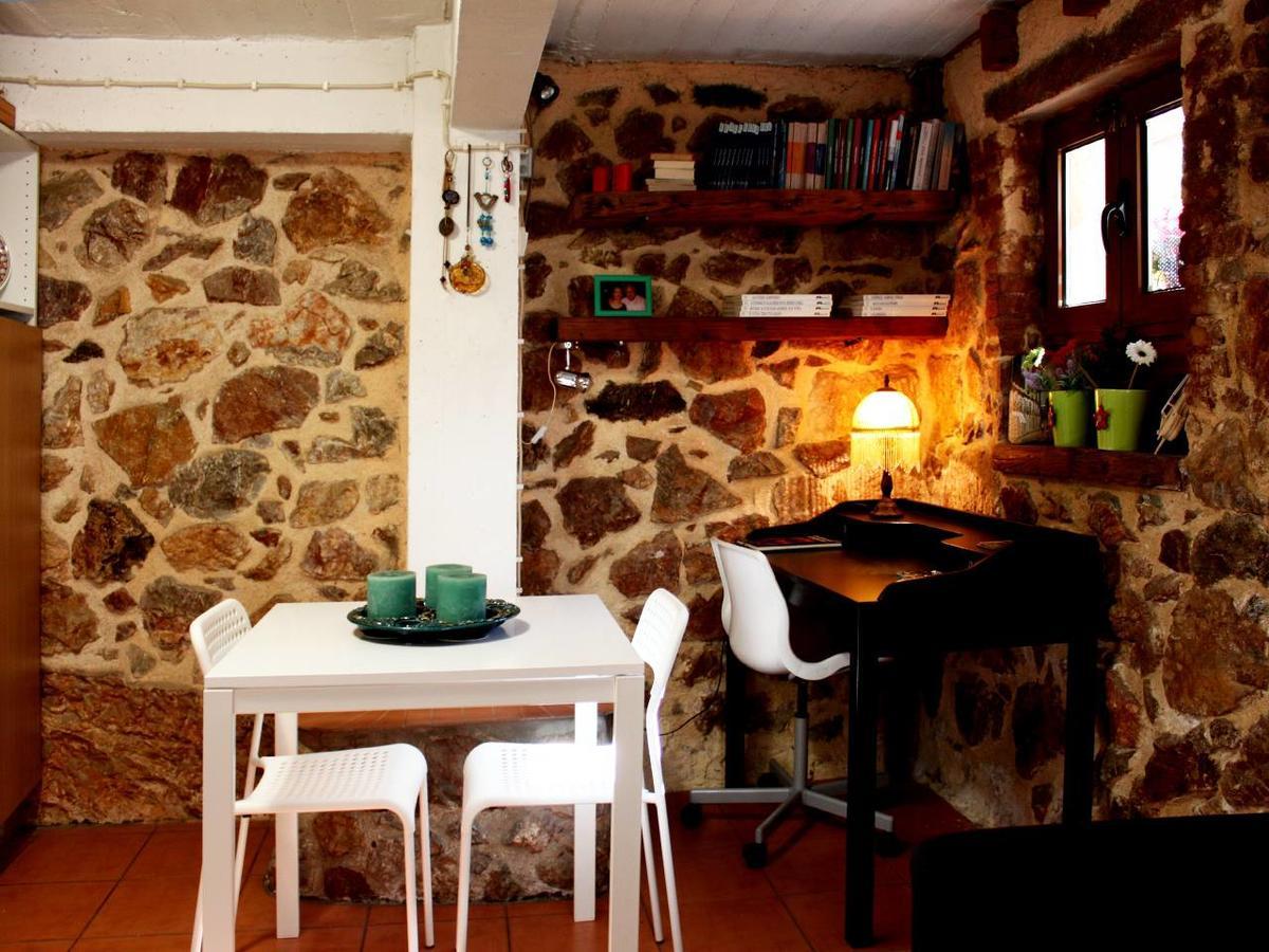 Sweet Stone Apartment In Imittos Athen Eksteriør bilde